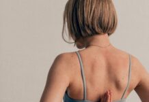 삶의 질을 높이는 실천법 a woman wearing a garment