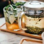 집에서 실천하는 대체요법, 현대인 건강관리의 새로운 트렌드 clear glass mug on tray